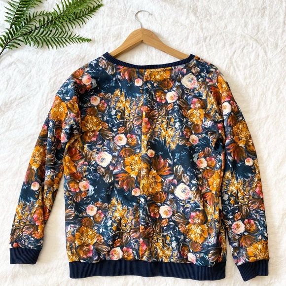 Pull & Bear Neoprene flower sweatshirt - Picture 3 of 10